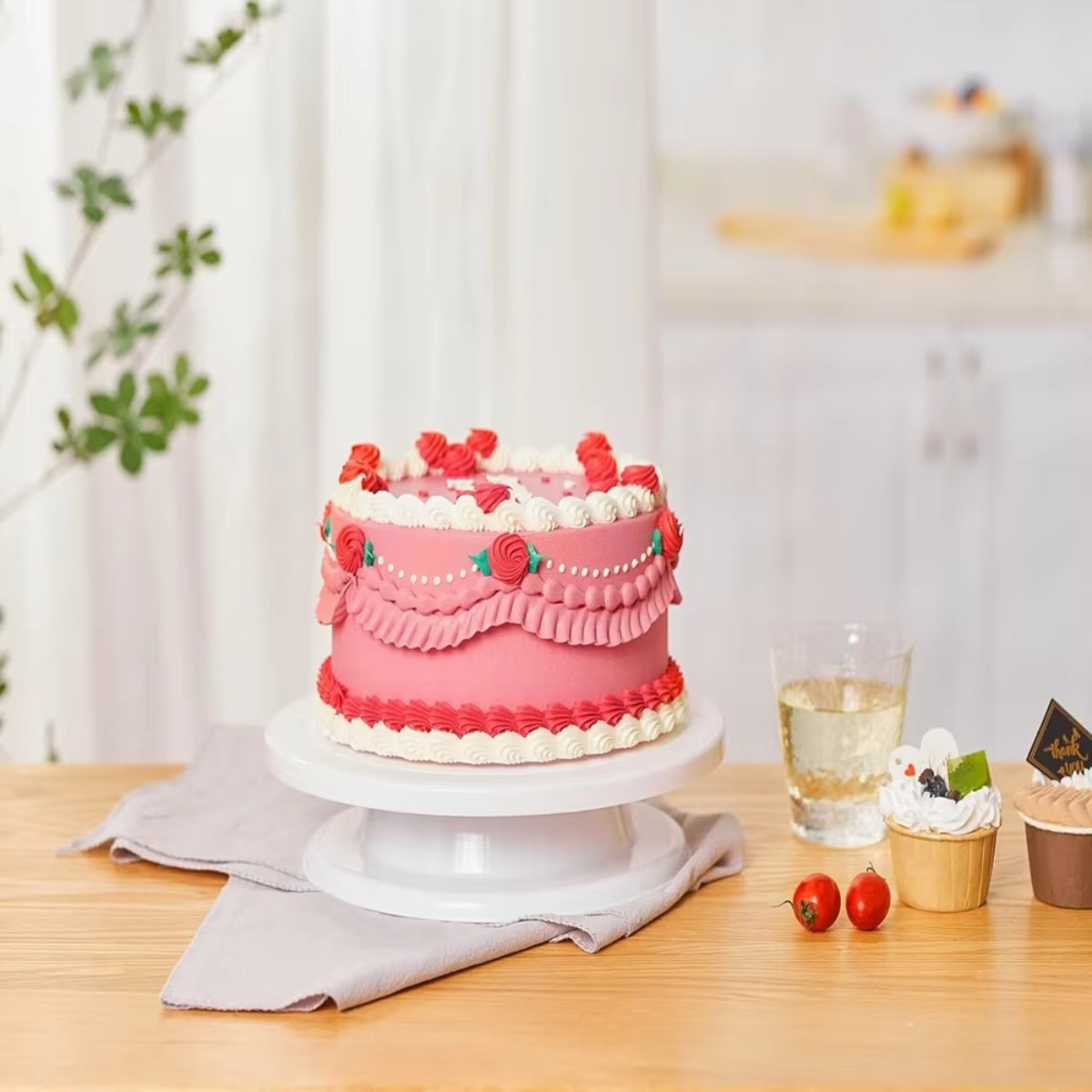 منصة دوارة ثابتة مضادة للانزلا - مراجعة Cake Decorating Turntable وسعره